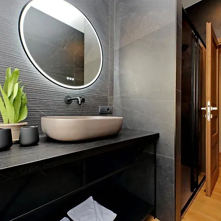 The Place Gallia بيت ضيافة 4*