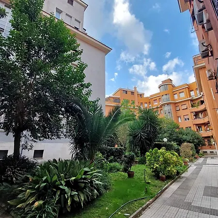 Pensionat The Place Gallia - New San Giovanni- Self Check-in - Modern Bathrooms-near Metro A Rom