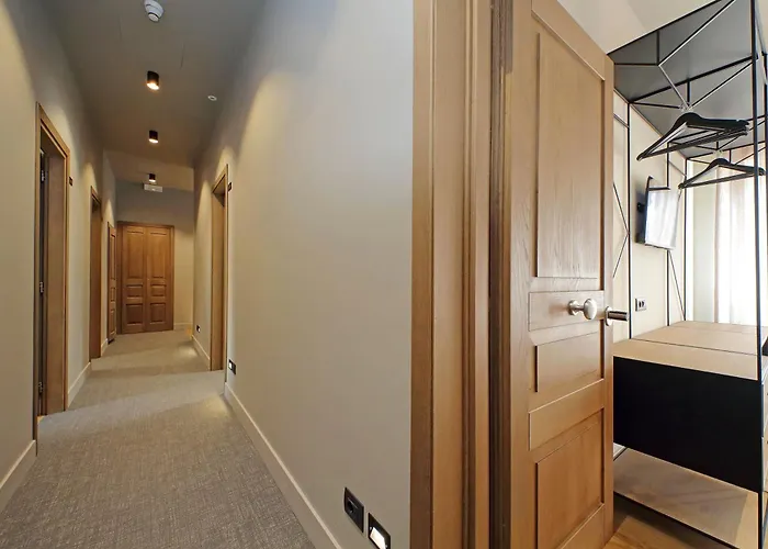 The Place Gallia - New San Giovanni- Self Check-in - Modern Bathrooms-near Metro A