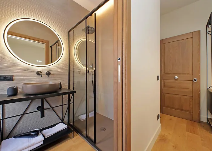 The Place Gallia - New San Giovanni- Self Check-in - Modern Bathrooms-near Metro A 4*