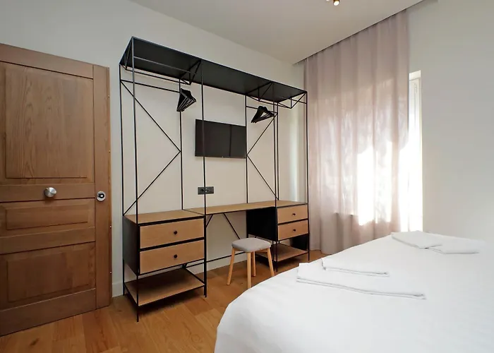 Pensionat The Place Gallia - New San Giovanni- Self Check-in - Modern Bathrooms-near Metro A 4*