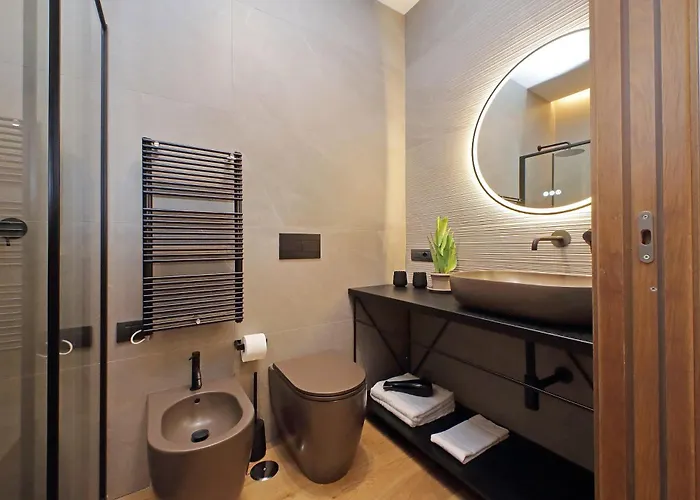The Place Gallia - New San Giovanni- Self Check-in - Modern Bathrooms-near Metro A Rom