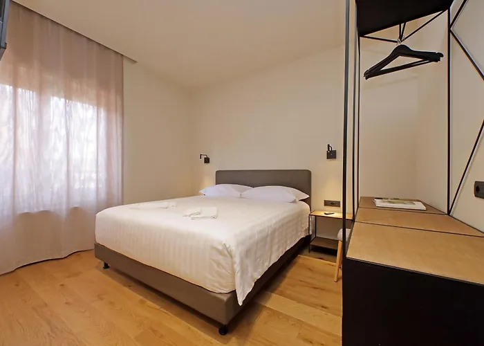 The Place Gallia - New San Giovanni- Self Check-in - Modern Bathrooms-near Metro A