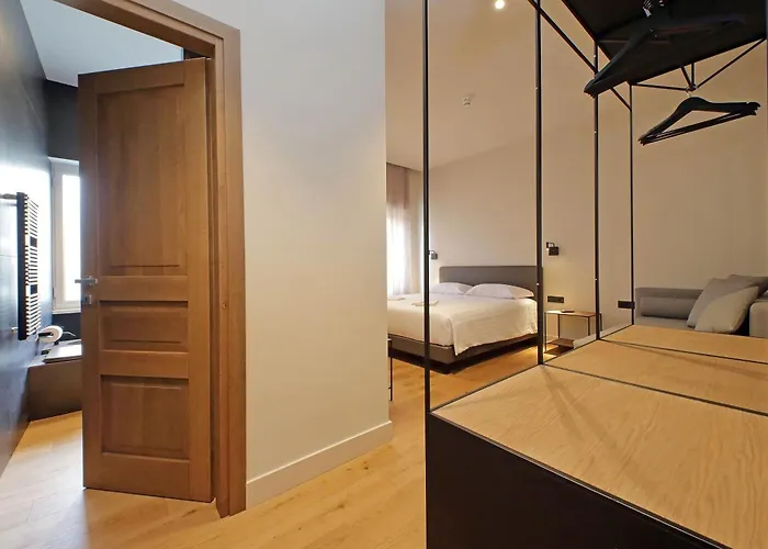 Pensionat The Place Gallia - New San Giovanni- Self Check-in - Modern Bathrooms-near Metro A