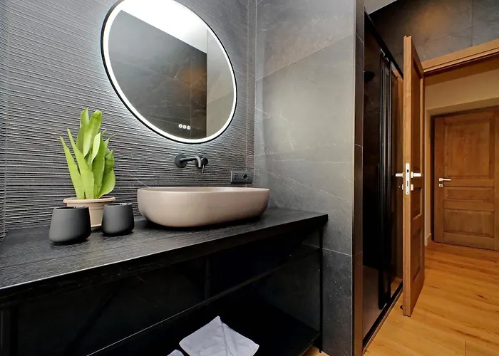 The Place Gallia - New San Giovanni- Self Check-in - Modern Bathrooms-near Metro A Pensionat 4*