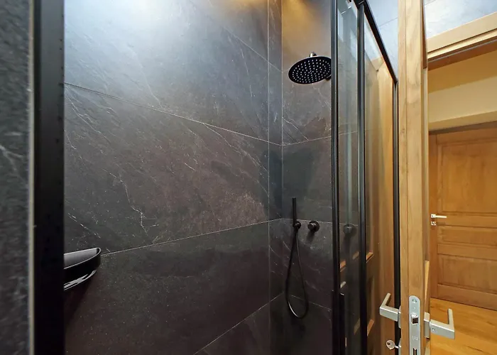 The Place Gallia - New San Giovanni- Self Check-in - Modern Bathrooms-near Metro A Pensionat